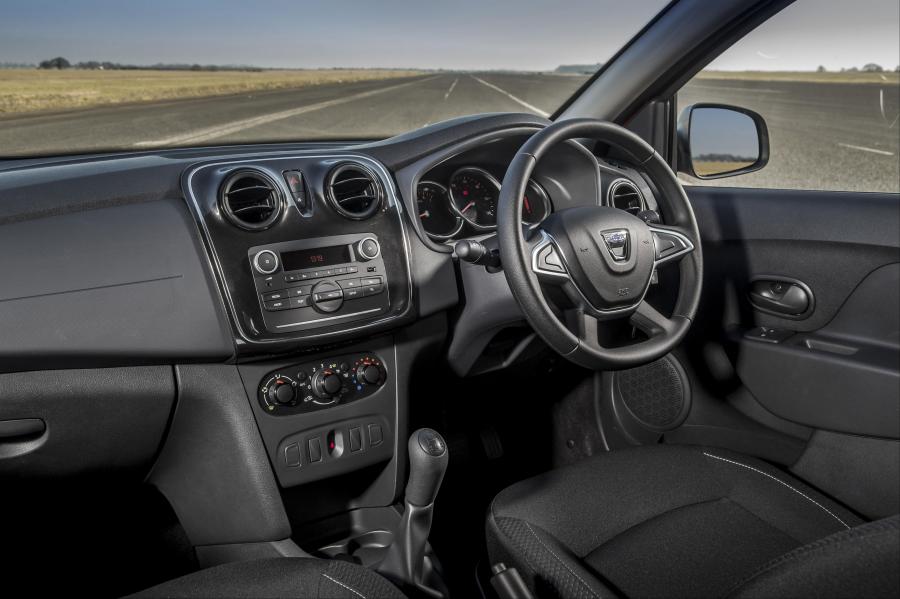 Торпедо Dacia Logan MCV 2017 года  (UK) (фото 26 из 30)